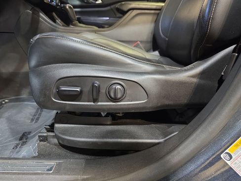 Used 2019 GMC Acadia SLT w/ Black Edition FWD image 14
