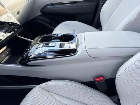 Used 2023 Hyundai Tucson Limited image 15