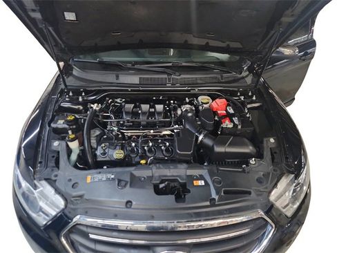 Used 2018 Ford Taurus Limited image 29