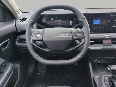 Certified 2025 Kia K4 EX FWD image 37