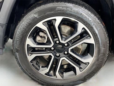 Used 2024 Jeep Compass Limited image 28