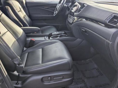 Used 2019 Honda Pilot Touring image 24