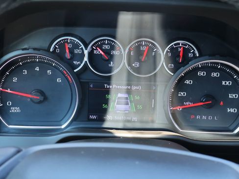 Used 2023 Chevrolet Silverado 2500 LTZ w/ LTZ Convenience Package image 12