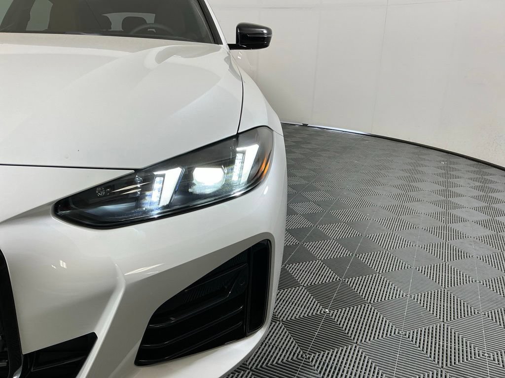 New 2026 BMW 430i xDrive w/ M Sport Package AWD/4WD image 8