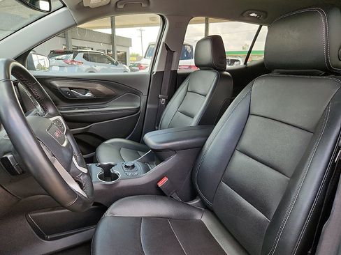 Used 2024 GMC Terrain SLT image 7