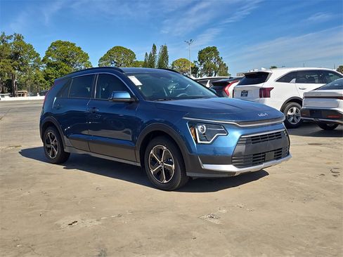 New 2026 Kia Niro EX image 2