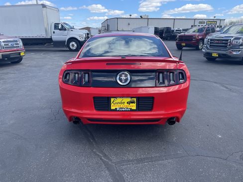 Used 2013 Ford Mustang Premium RWD image 7