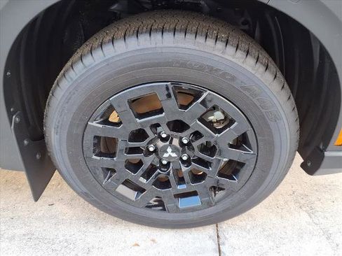 New 2025 Mitsubishi Outlander AWD image 7