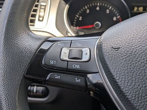 Used 2017 Volkswagen Jetta S image 29