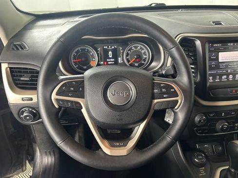 Used 2015 Jeep Cherokee Latitude w/ Cold Weather Group image 15