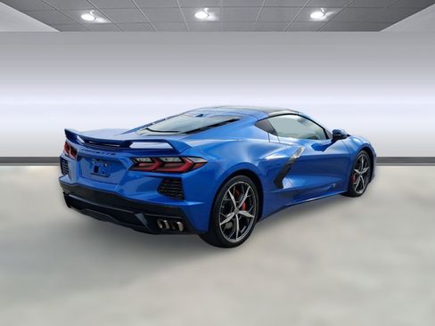 Used 2021 Chevrolet Corvette Stingray Preferred Cpe w/ Z51 Performance Package image 9