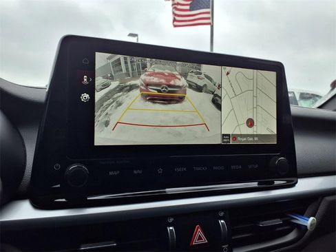 Used 2023 Kia Forte GT-Line w/ GT-Line Premium Package image 4