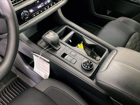 Certified 2025 Nissan Pathfinder S AWD/4WD image 18