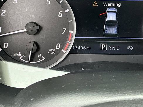 Used 2024 Nissan Frontier SV w/ Technology Package image 15