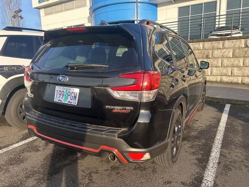 Used 2023 Subaru Forester Sport image 5