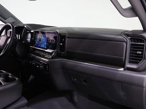 Used 2024 Chevrolet Silverado 1500 LT AWD/4WD image 17