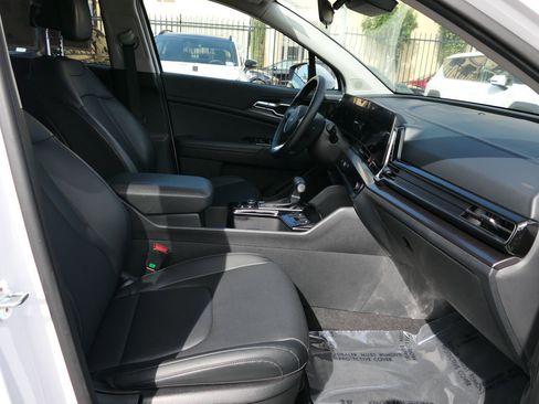 Used 2023 Kia Sportage EX image 28