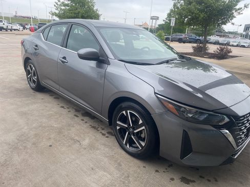 Used 2024 Nissan Sentra SV FWD image 4