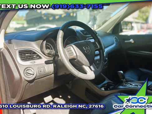 Used 2015 Dodge Journey Crossroad w/ Flexible Seating Group image 4