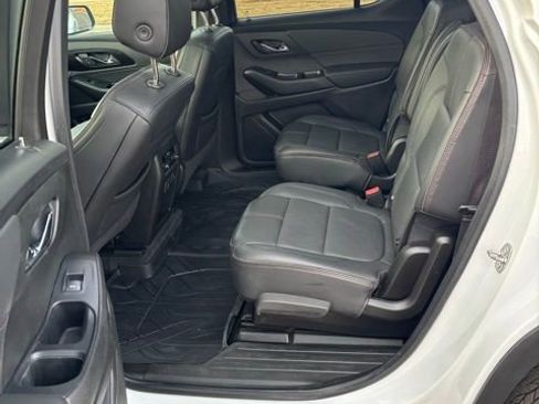 Used 2022 Chevrolet Traverse RS image 26