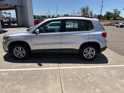 Used 2016 Volkswagen Tiguan S FWD image 3