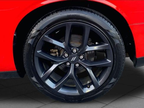 Used 2021 Dodge Challenger GT w/ Blacktop Package RWD image 9