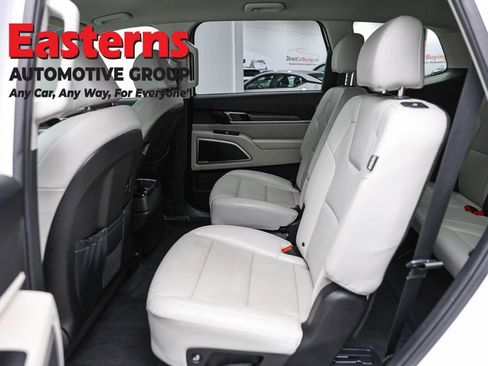 Used 2023 Kia Telluride S FWD image 23