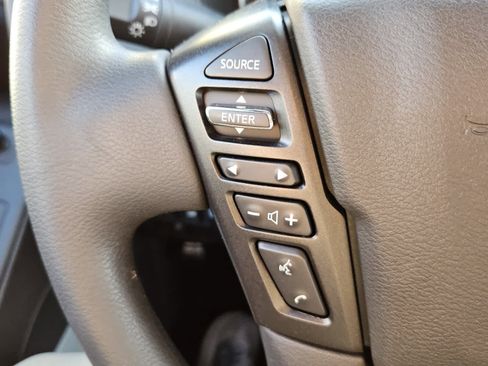 Used 2024 Nissan Frontier SV w/ Technology Package image 12