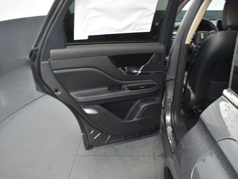 New 2025 Lincoln Corsair Reserve image 20