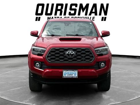 Used 2020 Toyota Tacoma TRD Sport w/ TRD Premium Sport Package AWD/4WD image 8