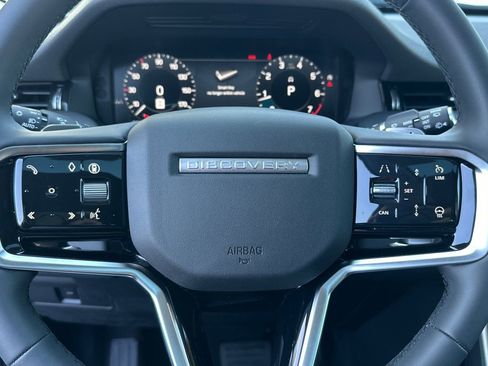Used 2024 Land Rover Discovery Sport S image 28