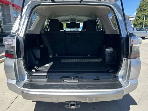 Certified 2019 Toyota 4Runner TRD Off-Road AWD/4WD image 16