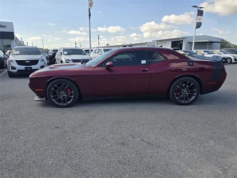 Used 2021 Dodge Challenger R/T Scat Pack w/ Scat Pack Stripe image 8