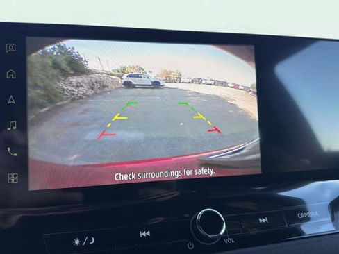 New 2026 Mitsubishi Outlander FWD image 18