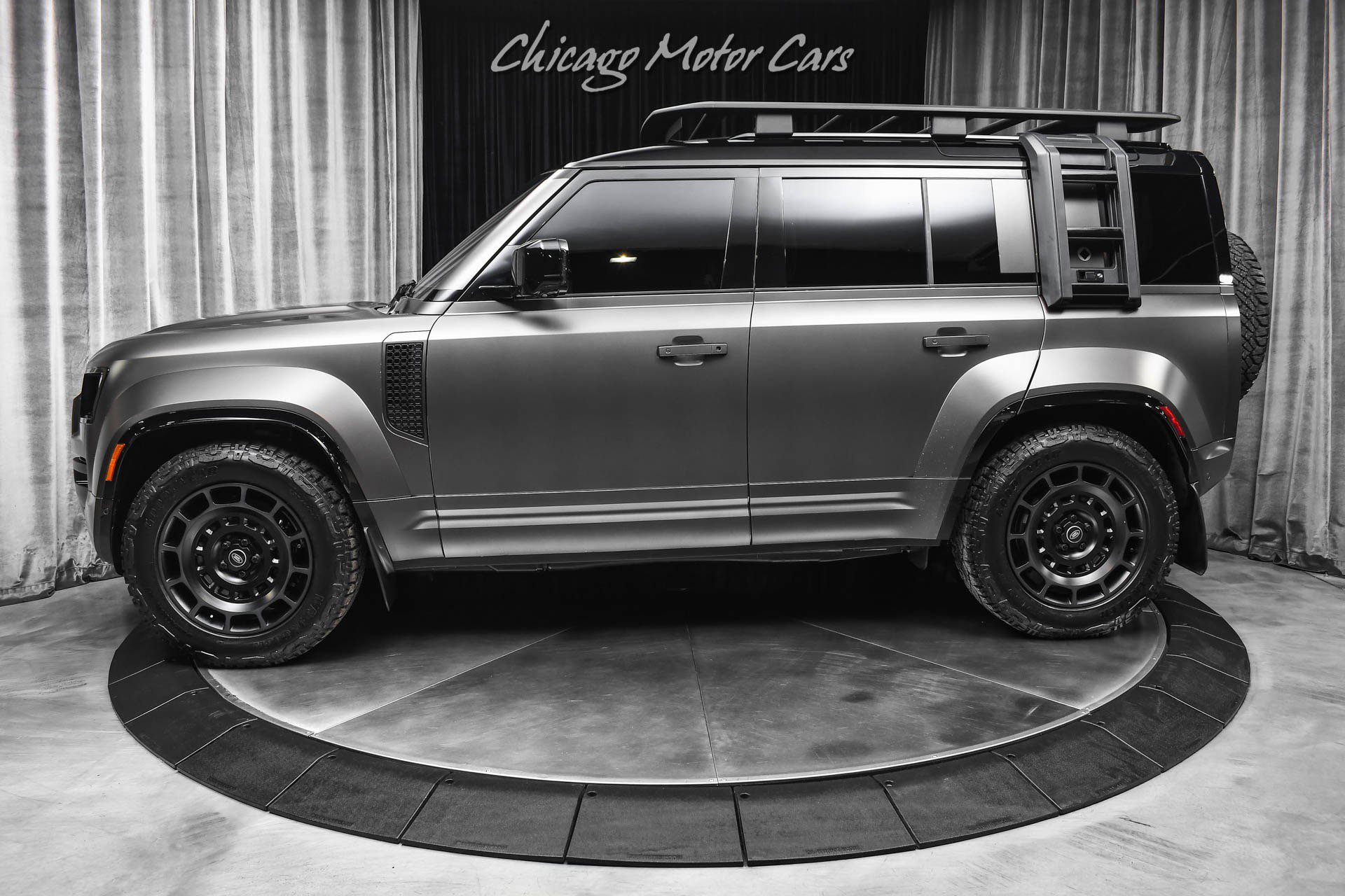 Used 2025 Land Rover Defender 110 AWD/4WD image 1