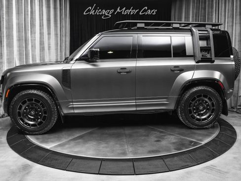 Used 2025 Land Rover Defender 110 AWD/4WD image 1