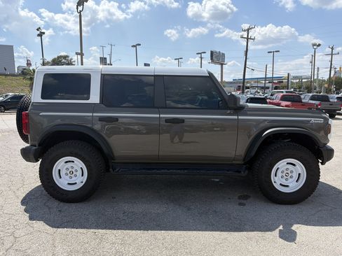 Used 2026 Ford Bronco Heritage Edition AWD/4WD image 2