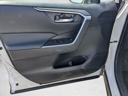 Used 2024 Toyota RAV4 XLE FWD image 11