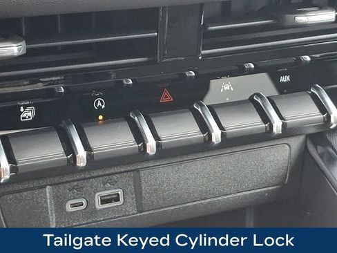 Used 2026 GMC Canyon Elevation w/ Convenience Package AWD/4WD image 16