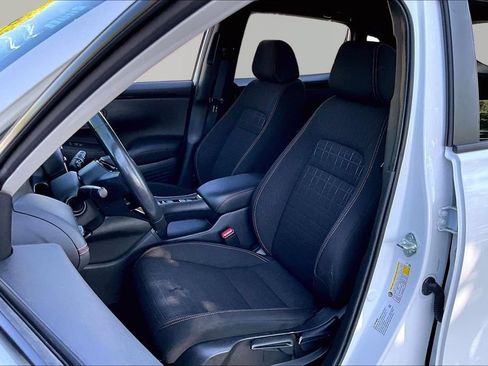 Used 2024 Honda HR-V Sport image 17