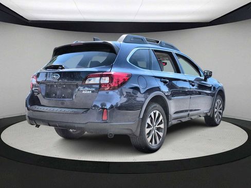 Used 2016 Subaru Outback 2.5i Limited AWD/4WD image 8