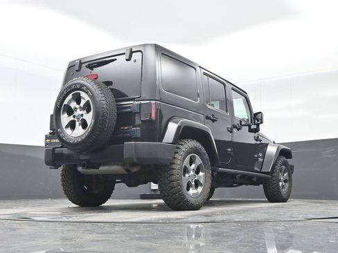 Used 2016 Jeep Wrangler Unlimited Sahara w/ Max Tow Package image 30