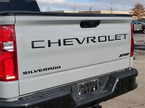 Used 2024 Chevrolet Silverado 1500 ZR2 w/ LPO, Dark Essentials Package image 33