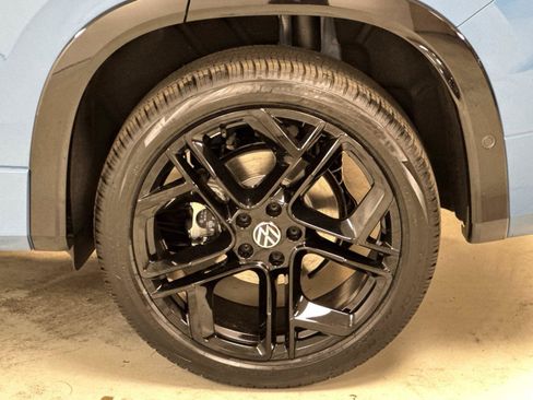 New 2026 Volkswagen Tiguan SE R-Line AWD/4WD image 24