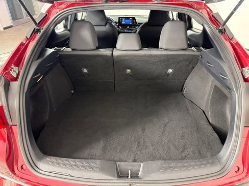 Used 2018 Toyota C-HR XLE image 19