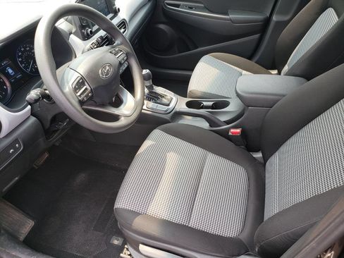 Used 2021 Hyundai Kona SE AWD/4WD image 6
