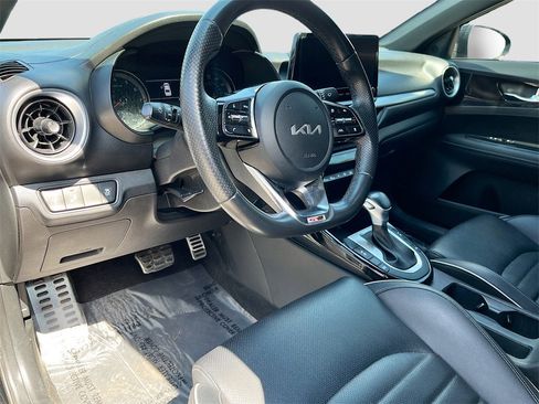 Used 2023 Kia Forte GT-Line w/ GT-Line Premium Package image 9