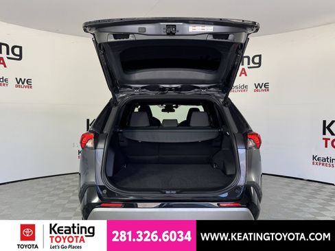 Used 2025 Toyota RAV4 SE w/ Convenience Package AWD/4WD image 17