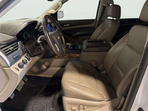 Used 2018 Chevrolet Suburban Premier AWD/4WD image 13