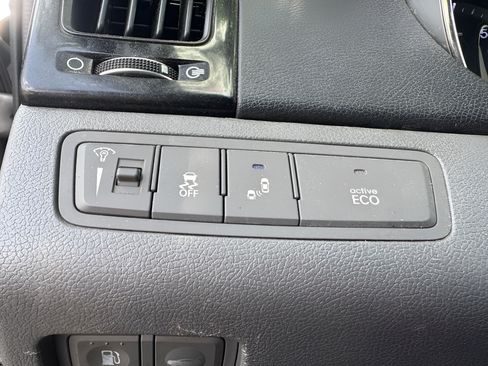 Used 2014 Hyundai Sonata Limited w/ Technology Package 05 FWD image 21